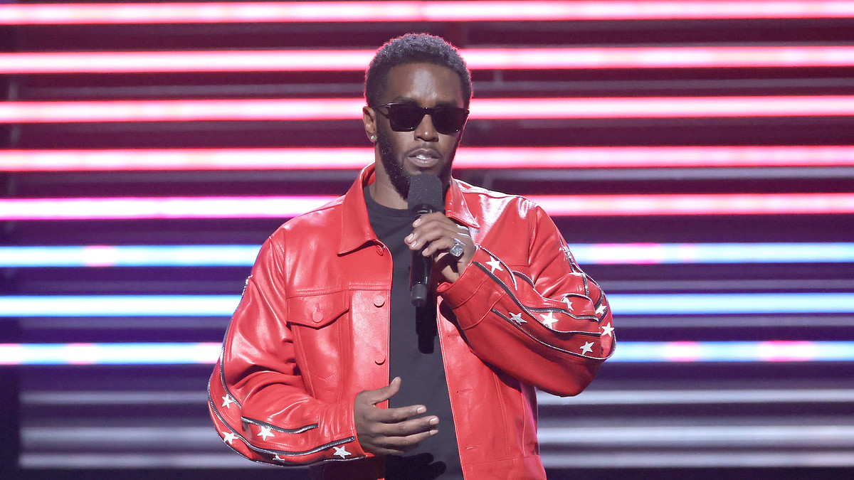 Host Sean 'Diddy' Combs speaks onstage during the 2022 Billboard Music Awards