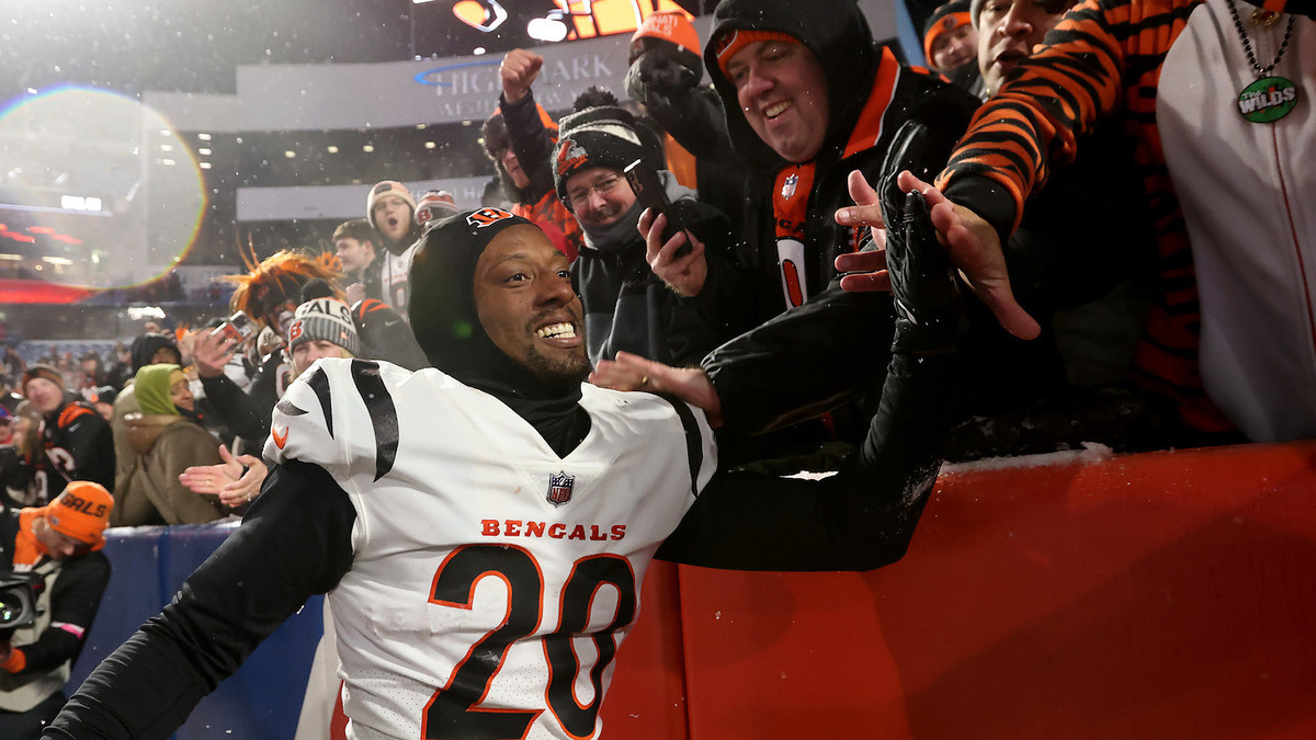 Cincinnati Bengals cornerback Eli Apple