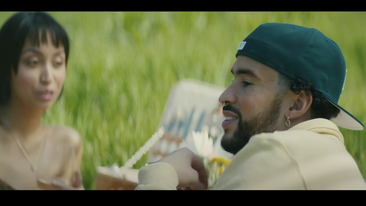 Bad Bunny  Bomba Estéreo "Ojitos Lindos" official video