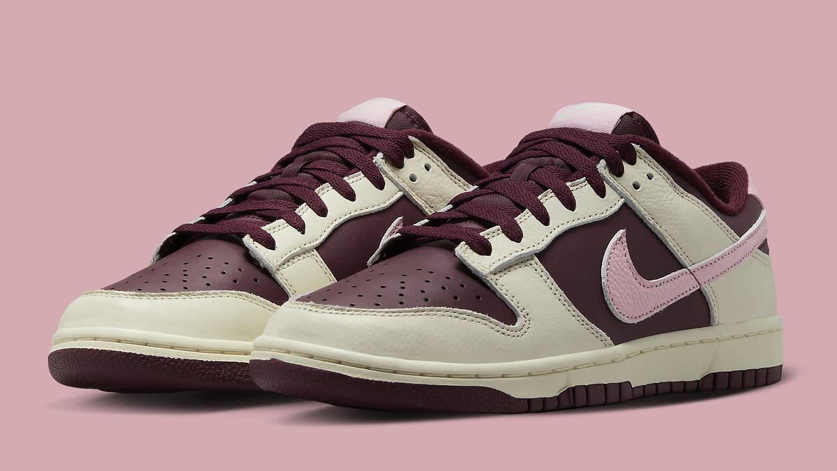 Nike Dunk Low 'Valentine's Day' 2023 DR9705 100 Pair