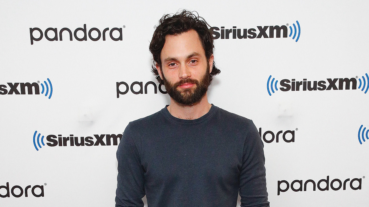 penn badgley requested no sex scenes