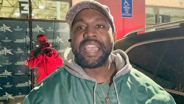 Kanye West talking to the paps