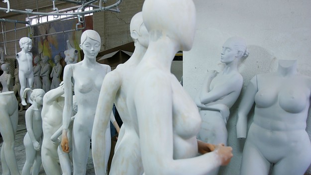 Mannequins waiting to be painting