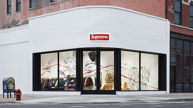 Photograph of new Supreme Chicago store