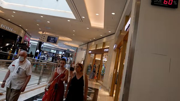 spain shopping centre air conditioning article lead