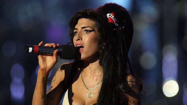 Amy Winehouse performs on stage