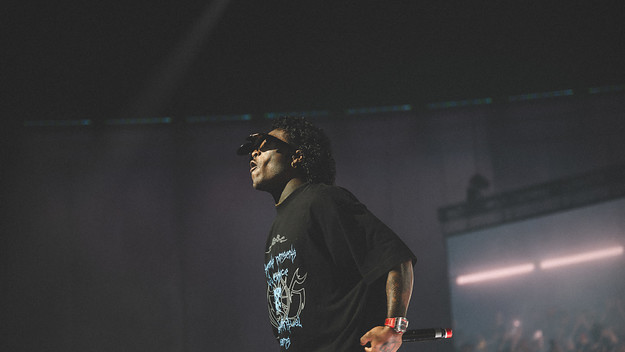 lil uzi vert complexcon 2022 performance nigo and friends