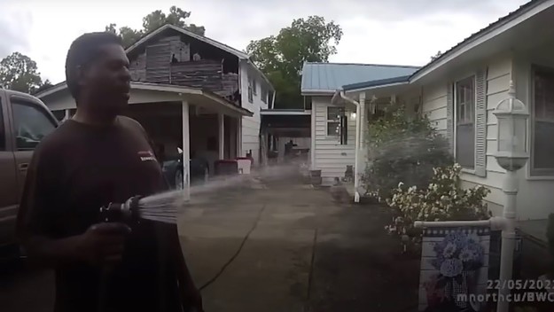 Alabama Pastor Is Arrested While Watering Neighbor’s Flowers, Video Shows