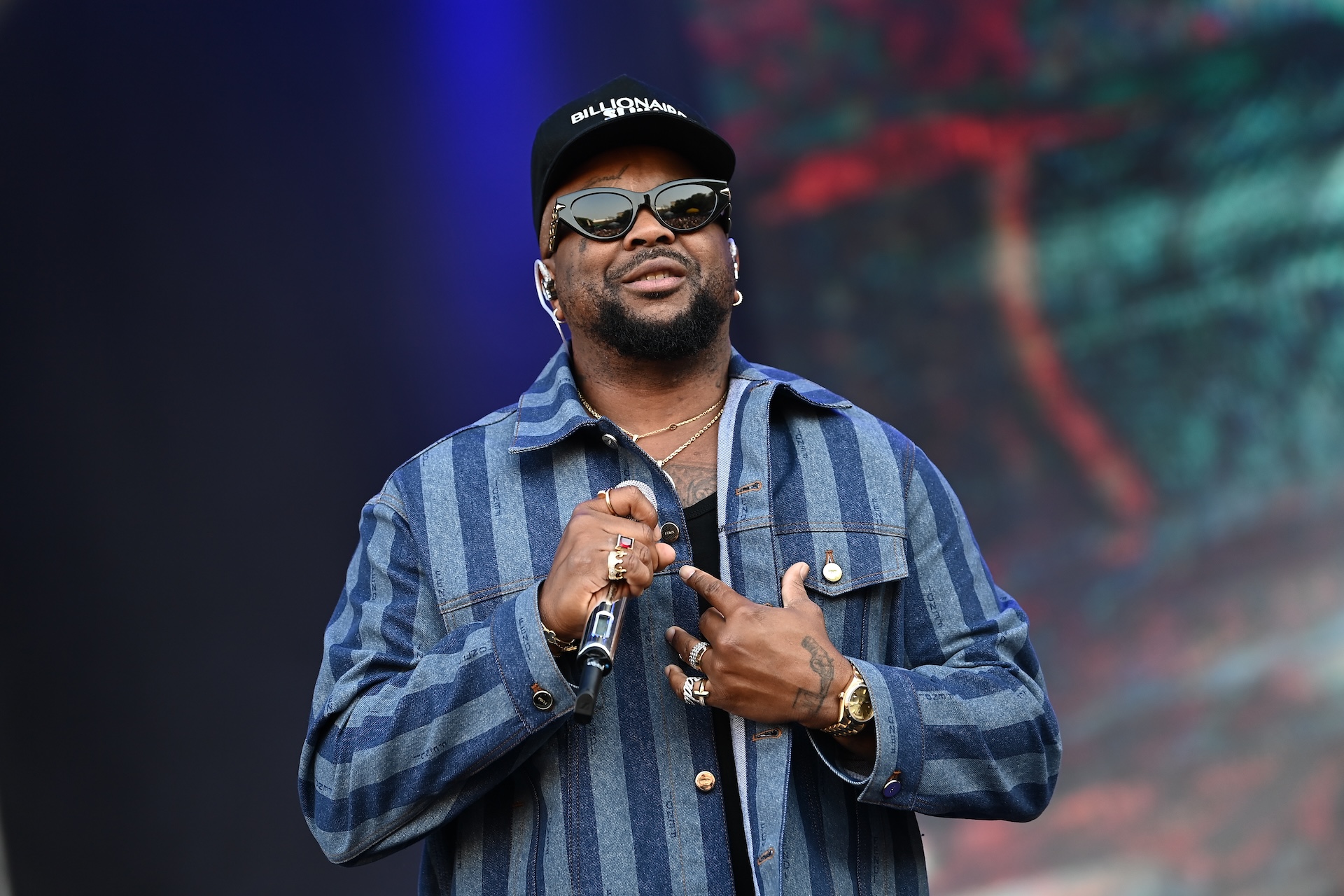 The-Dream performing