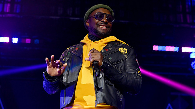 Will.i.am performs onstage during iHeartRadio Power 96.1’s Jingle Ball 2021