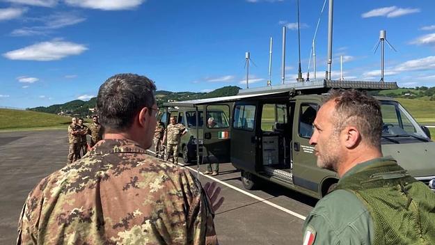 Itallian Air Force speaking among each other