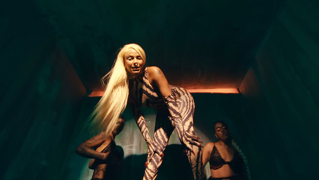 tokischa in the video for her new song with Anuel AA