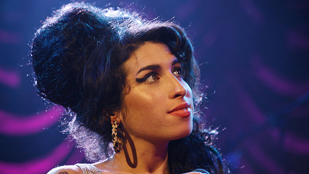 Amy Winehouse performs on stage