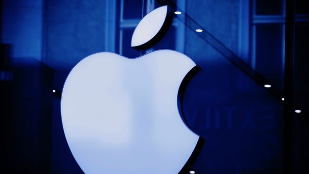 Apple logo at an Apple store on May 31, 2022