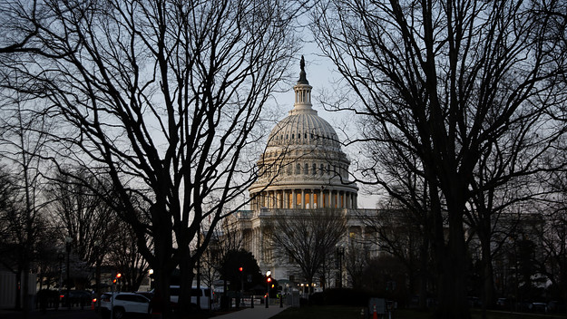 Photograph of US Capitol building in DC