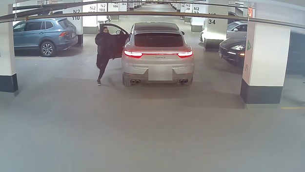 Toronto police carjacking video