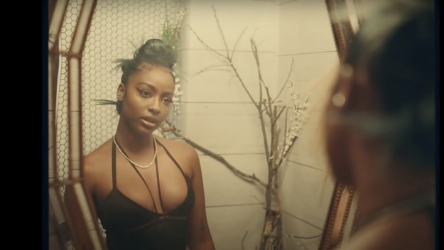 Screenshot of Justine Skye new video