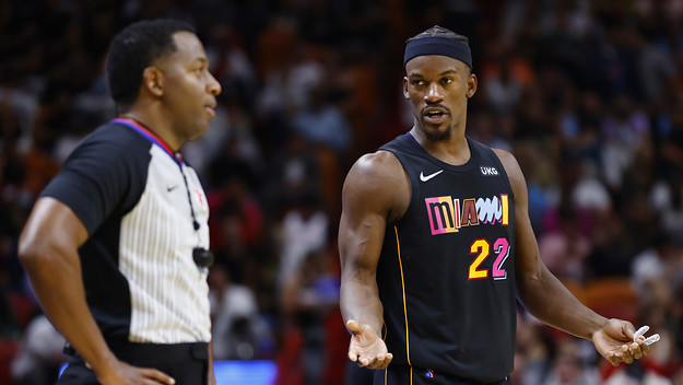 Jimmy Butler Ref FTX Arena 2021