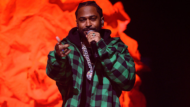 Big Sean performs for fans