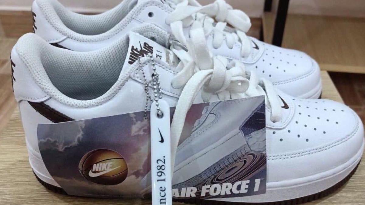 Nike Air Force 1 Low 'Anniversary Edition' White/Brown (Lateral/Toothbrush)