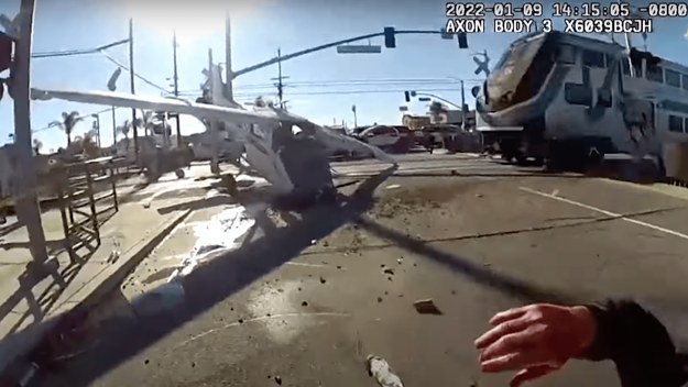 Los Angeles police pull pilot out of plane