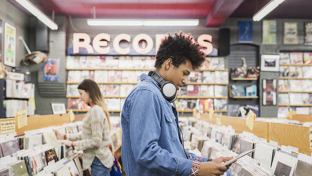 Vinyl earns biggest sales week since 1991