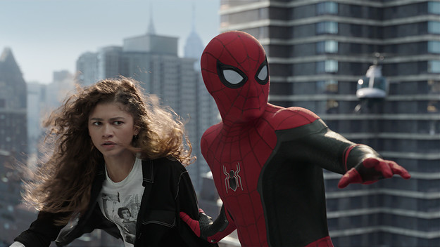 What to Watch This Weekend SpiderMan Nightmare Alley The Witcher