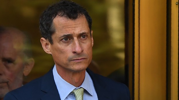 Anthony Weiner exiting New York City courthouse