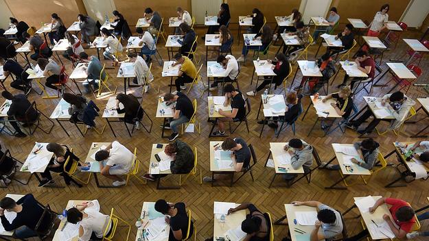 High school students work on a 4 hours philosophy dissertation