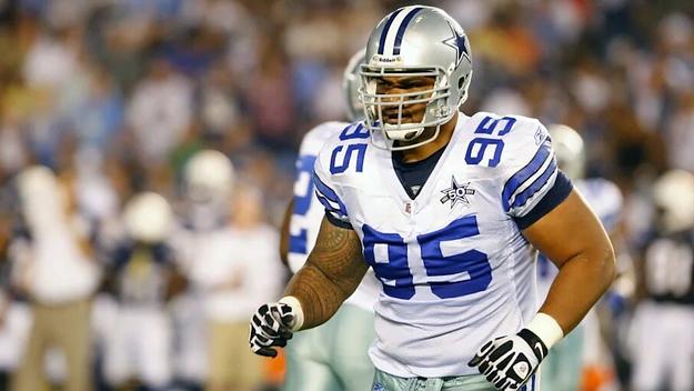 Ex-NFL defensive tackle Junior Siavii found dead in federal prison