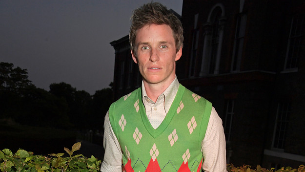 Actor Eddie Redmayne poses for the camera.