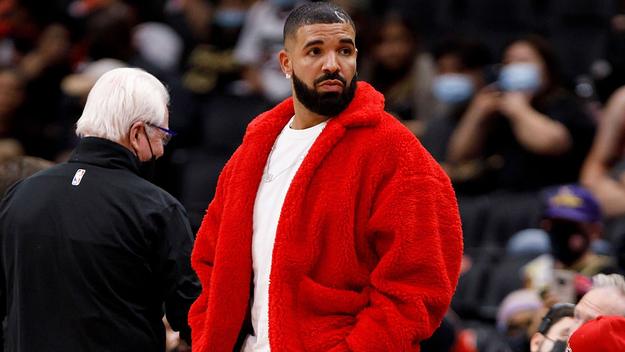 Drake at a Raptors game in October 2021