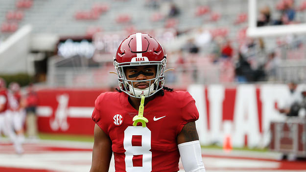 John Metchie III playing for the Alabama Crimson Tide