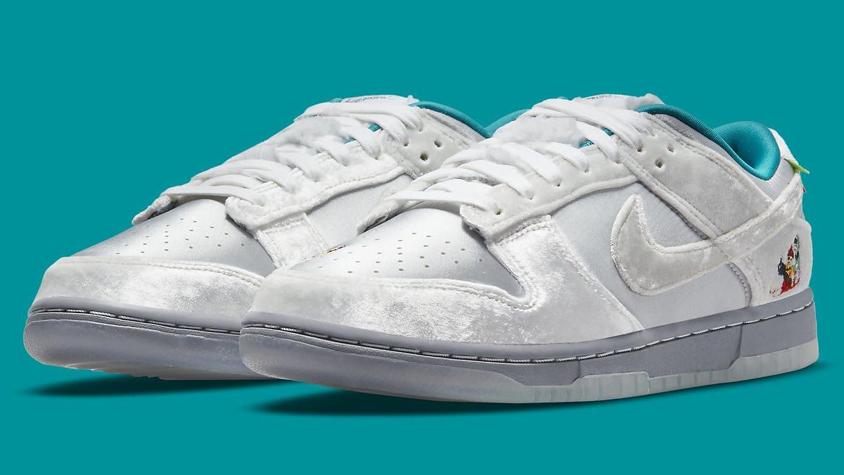 Nike Dunk Low 'Ice' DO2326-001 (Pair)
