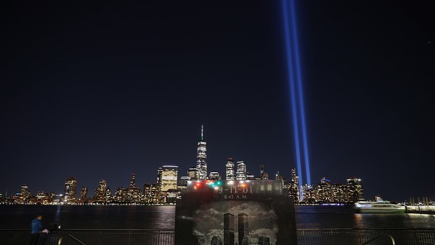 911