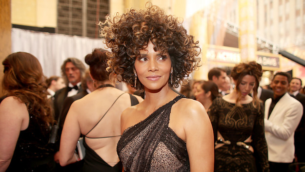 halle-berry-suit