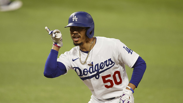 Mookie Betts Dodgers Braves Game 7
