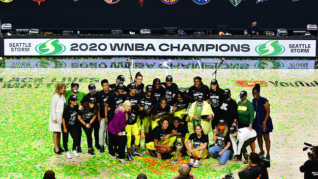 The Seattle Storm pose for a picture after winning the WNBA Championship