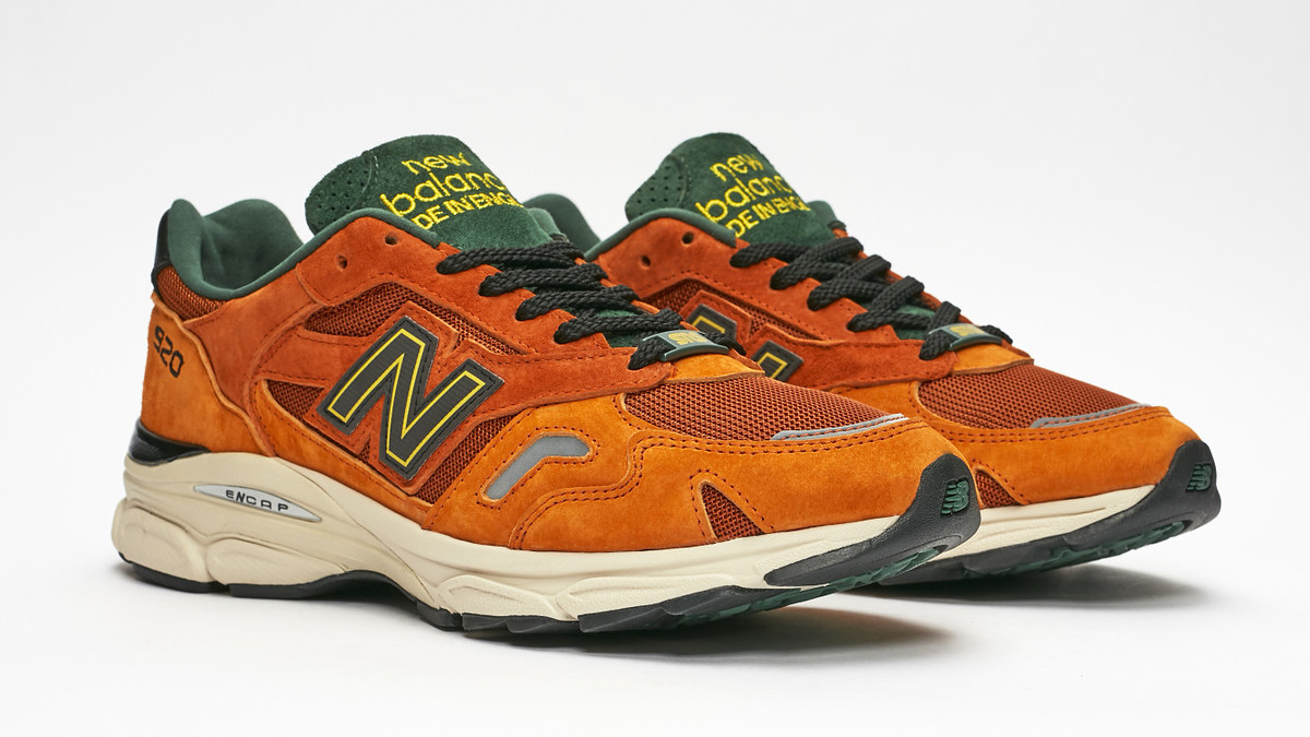 Sneakersnstuff x New Balance 920 'SNS Sports World' Pair