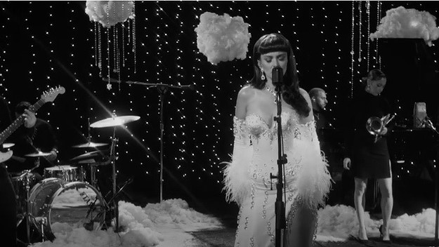 Sabrina Claudio "I Just Melt" video