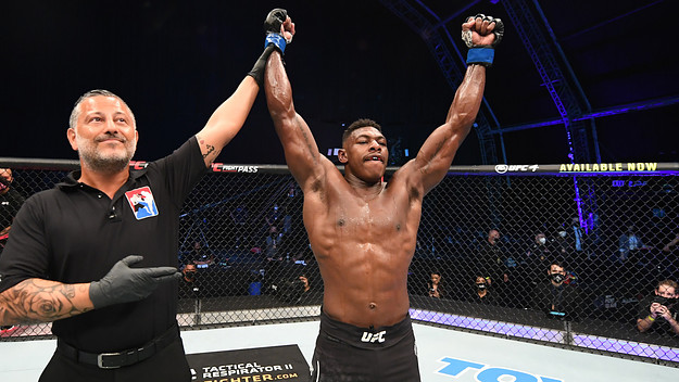 Joaquin Buckley celebrates his KO victory over Impa Kasanganay