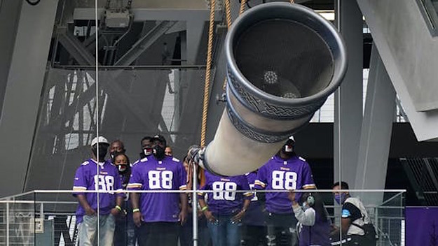 George Floyd's family remembers his life prior to Vikings' season opener.