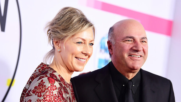 Linda O'Leary and Kevin O'Leary attend the 2017 American Music Awards.