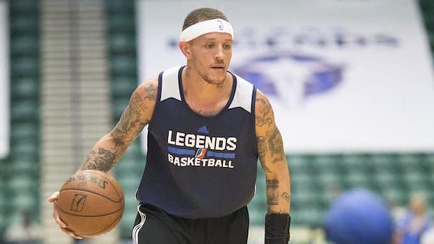 cop suspended video delonte west