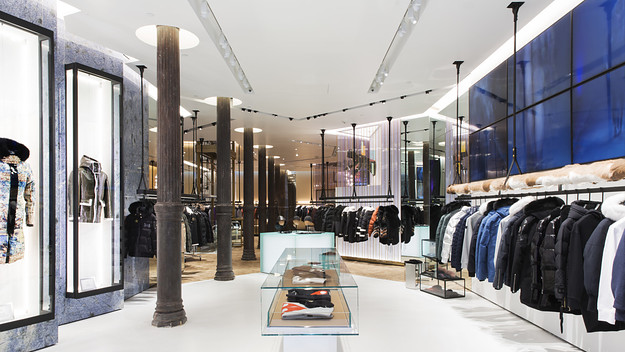 moose knuckles soho1