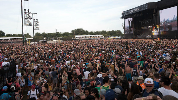 A general view of crowds watching Flume perform on the Samsung stage