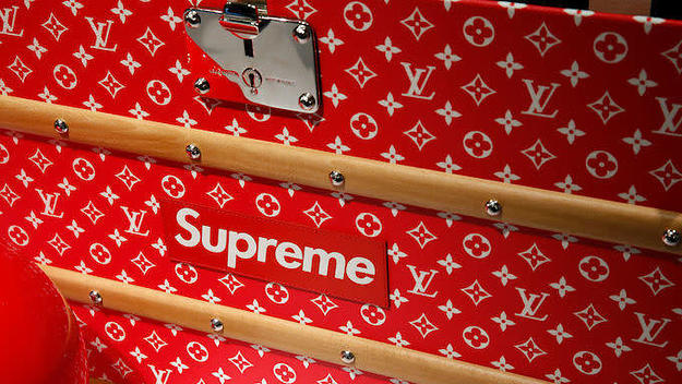 supreme logo