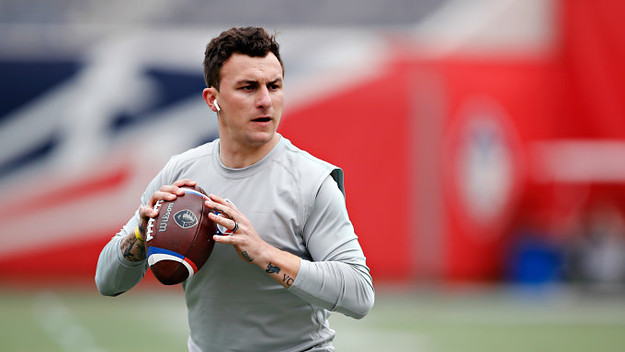 Johnny Manziel #2 of the Memphis Express warms up