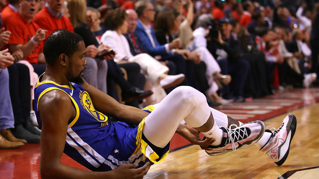 Kevin Durant #35 of the Golden State Warriors