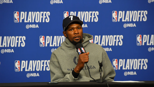Kevin Durant #35 of the Golden State Warriors